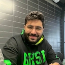 عکس بهنیا آزاد — سخنران فرانت‌چپتر