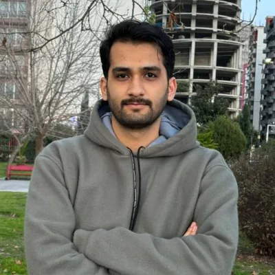 عکس وحید باقری — تیم اجرایی فرانت‌چپتر